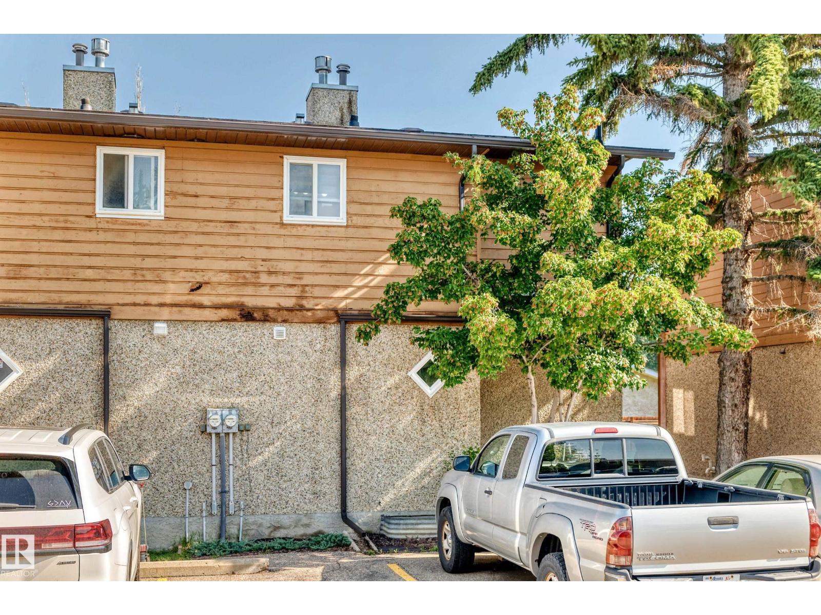 #22 3812 20 AV NW - 3