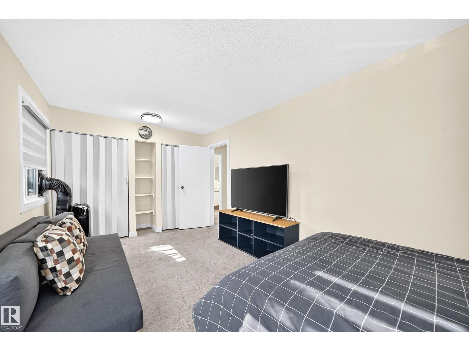 #22 3812 20 AV NW - 22