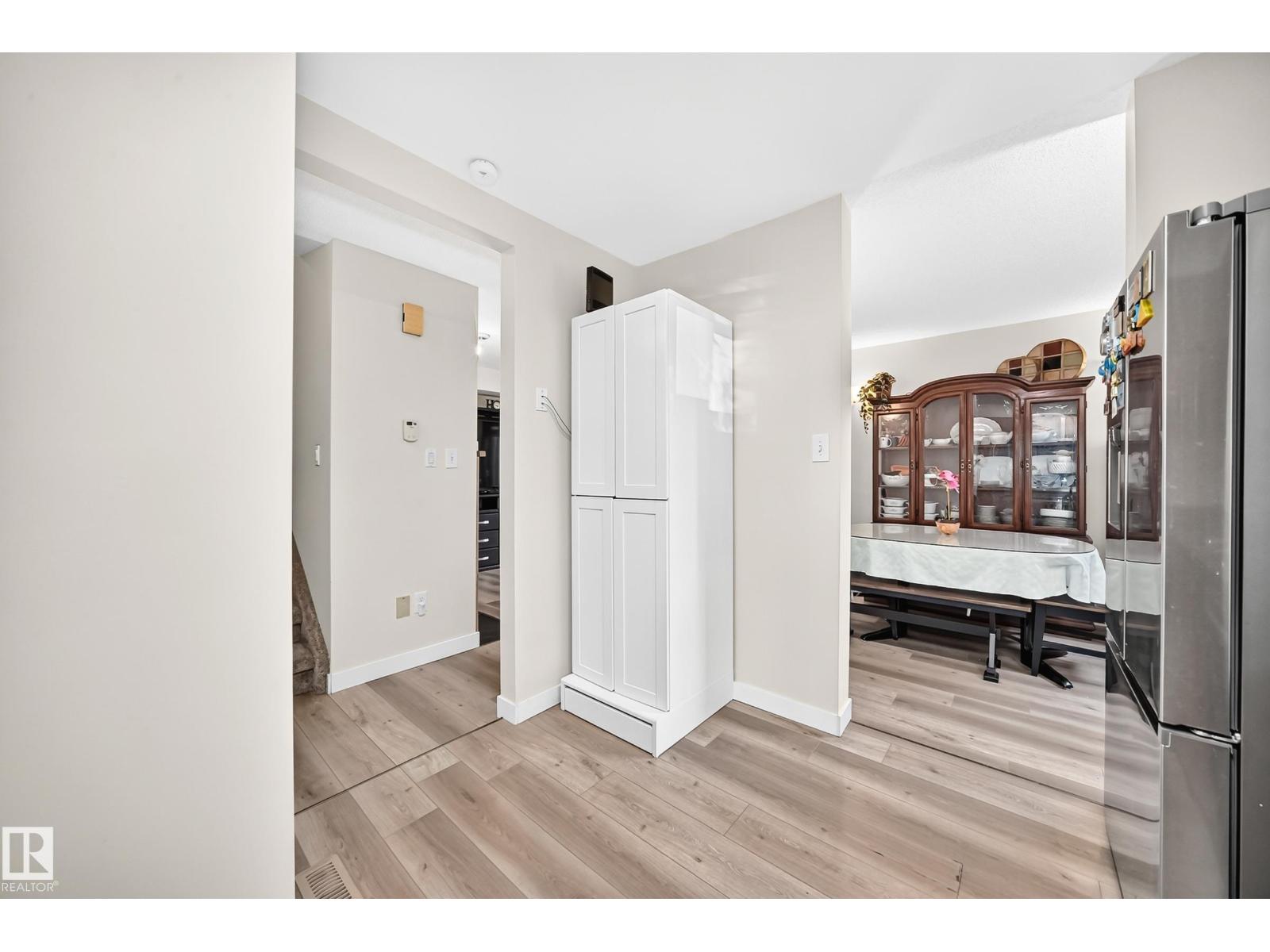 #22 3812 20 AV NW - Image 9