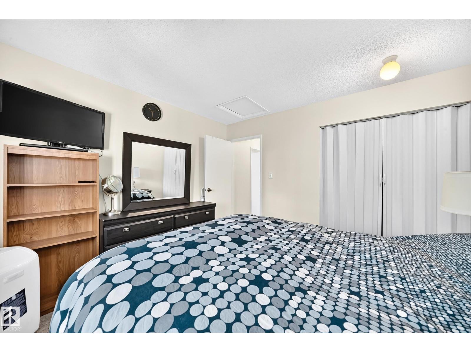 #22 3812 20 AV NW - Image 25