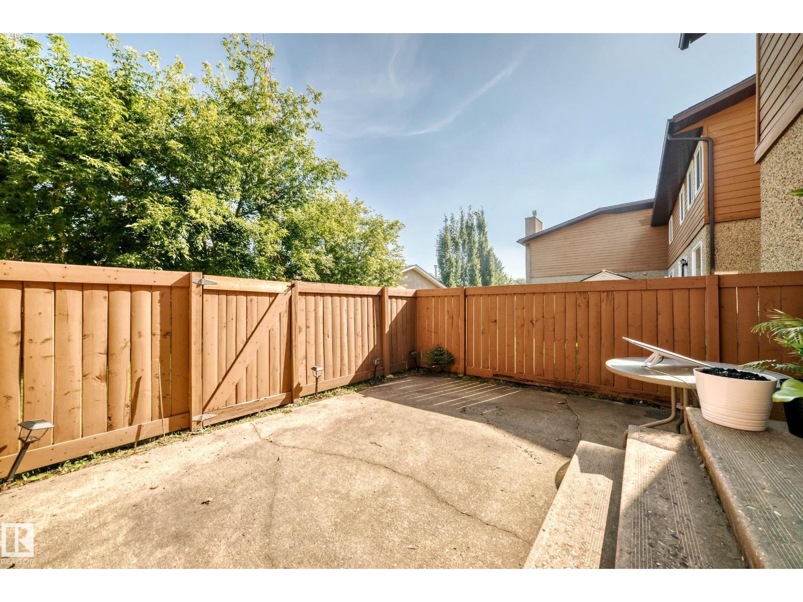 #22 3812 20 AV NW - Image 31
