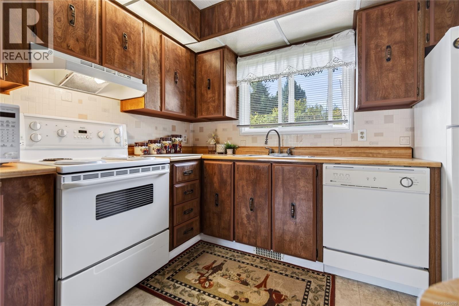 #21 1240 Wilkinson Rd - Image 17