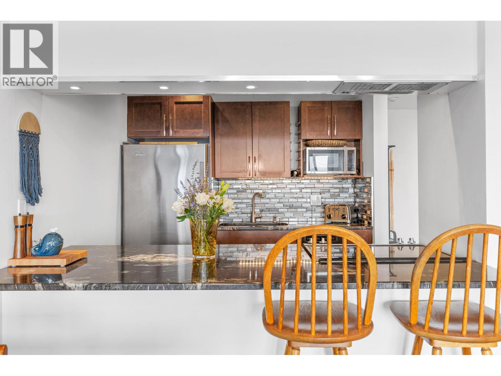 #1205 737 Leon Avenue - 10