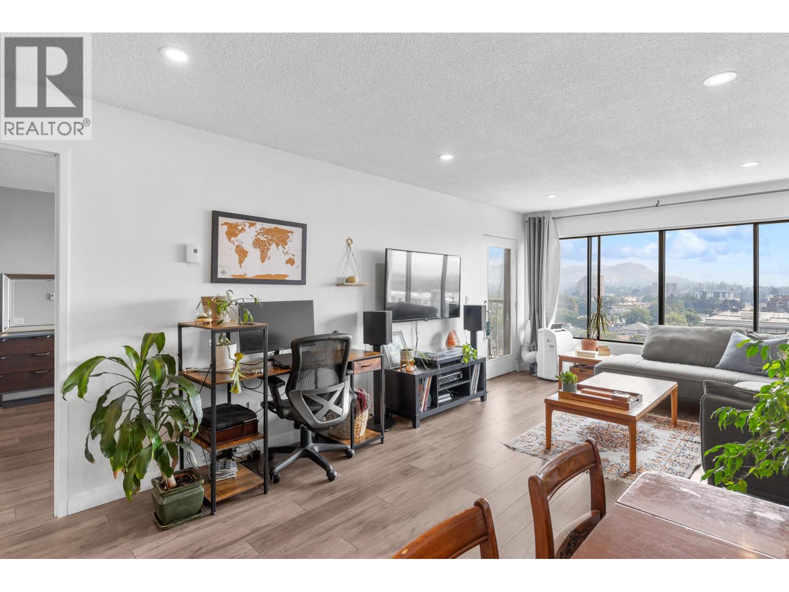 #1205 737 Leon Avenue - 17