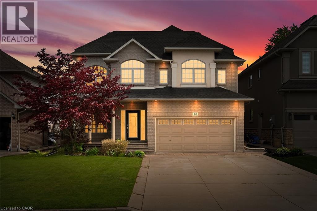 76 MOORLAND Crescent