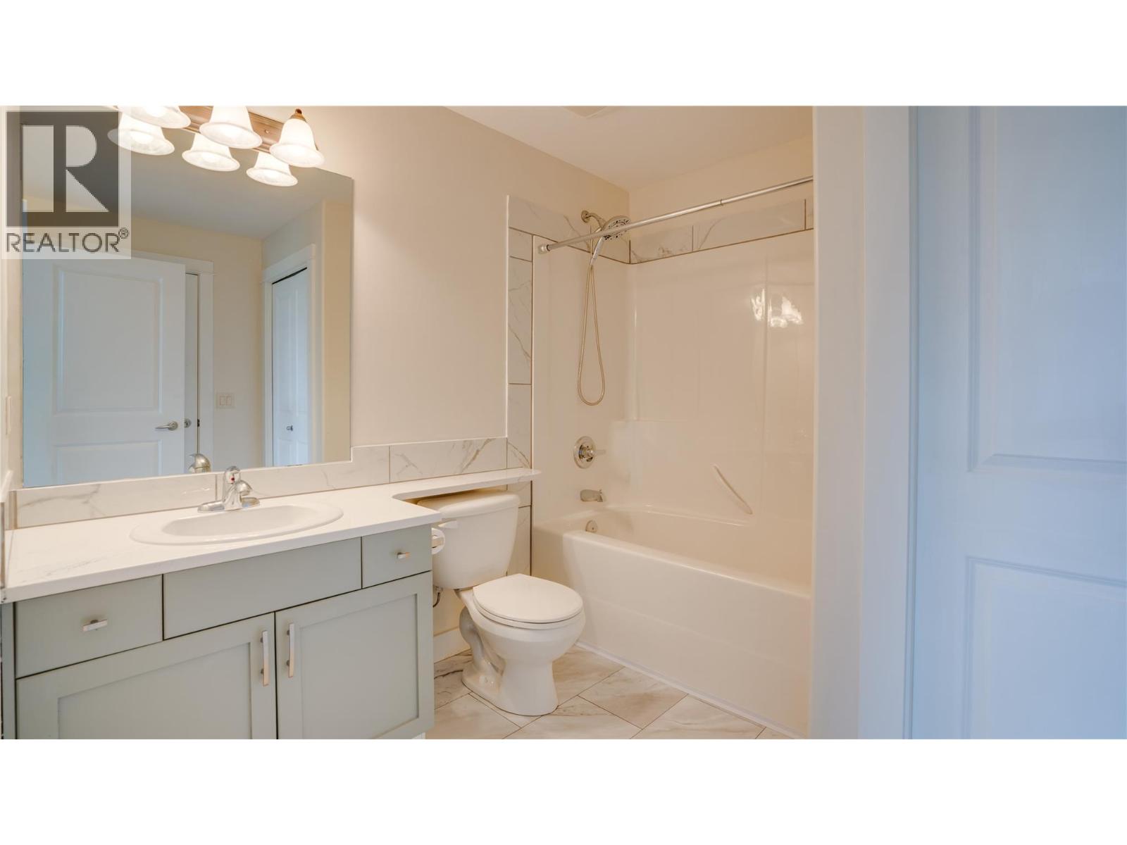 2551 Shoreline Drive Unit# 412, Lake Country