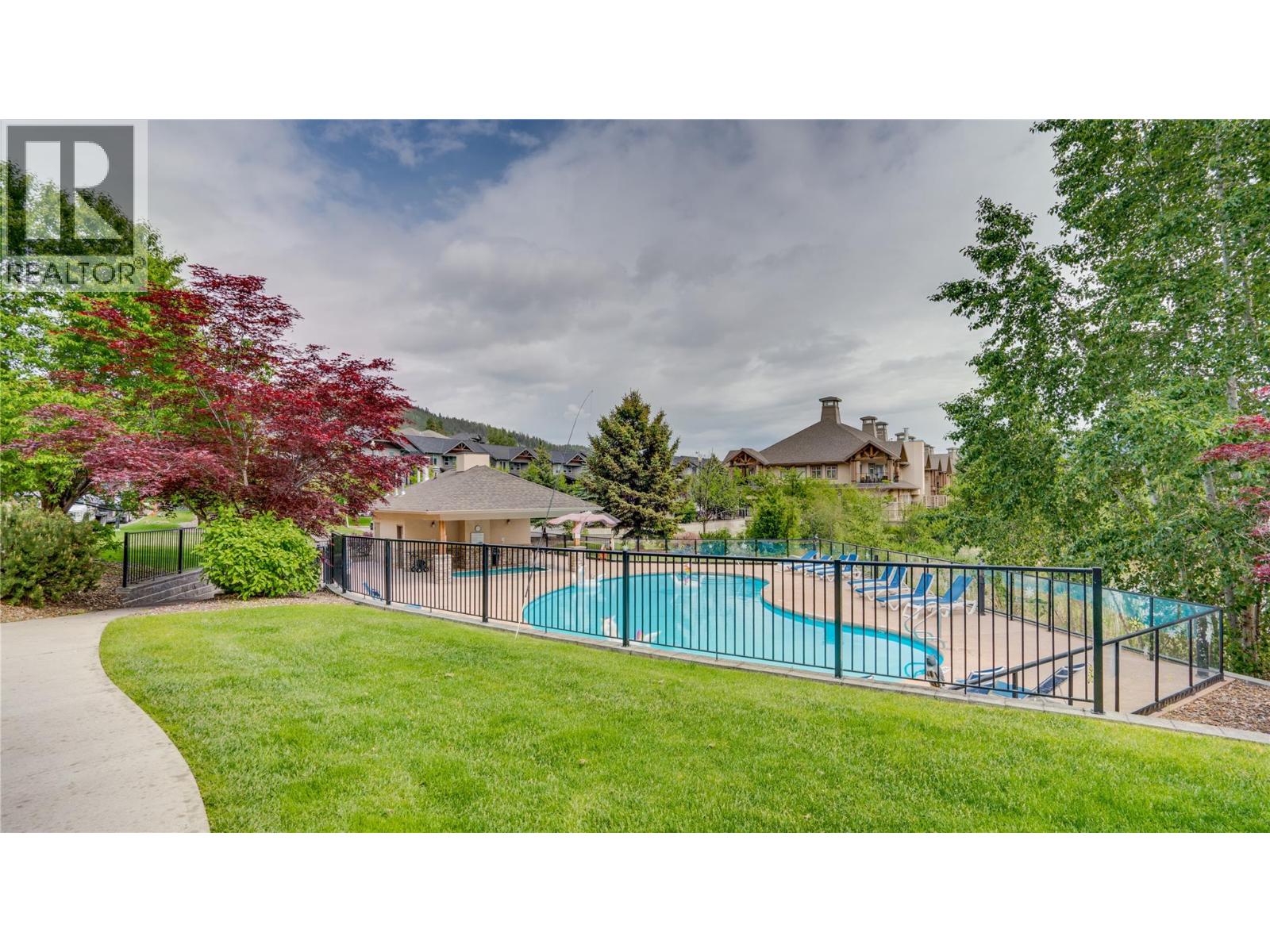2551 Shoreline Drive Unit# 412, Lake Country