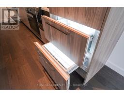 Laundry room - Th103 - 95 Mcmahon Drive, Toronto, ON M2K0H2 Photo 7