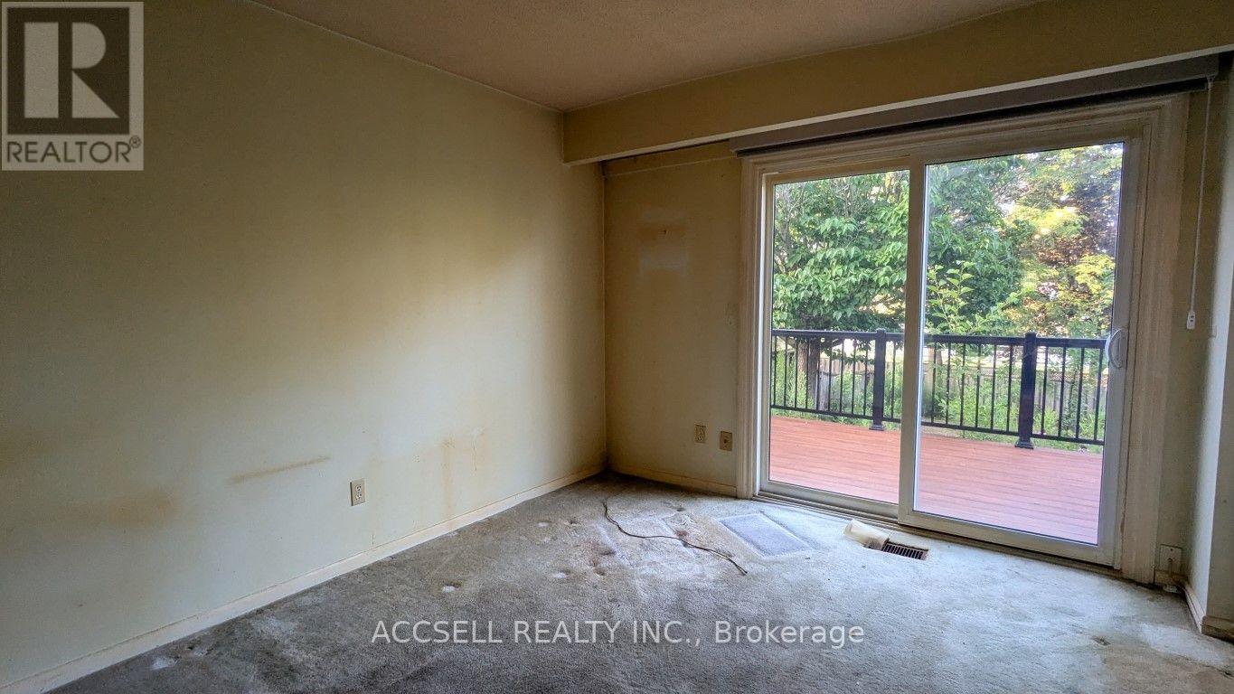 135 PLACENTIA BOULEVARD - 13