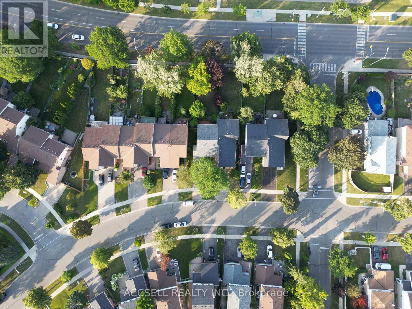 135 PLACENTIA BOULEVARD - 4
