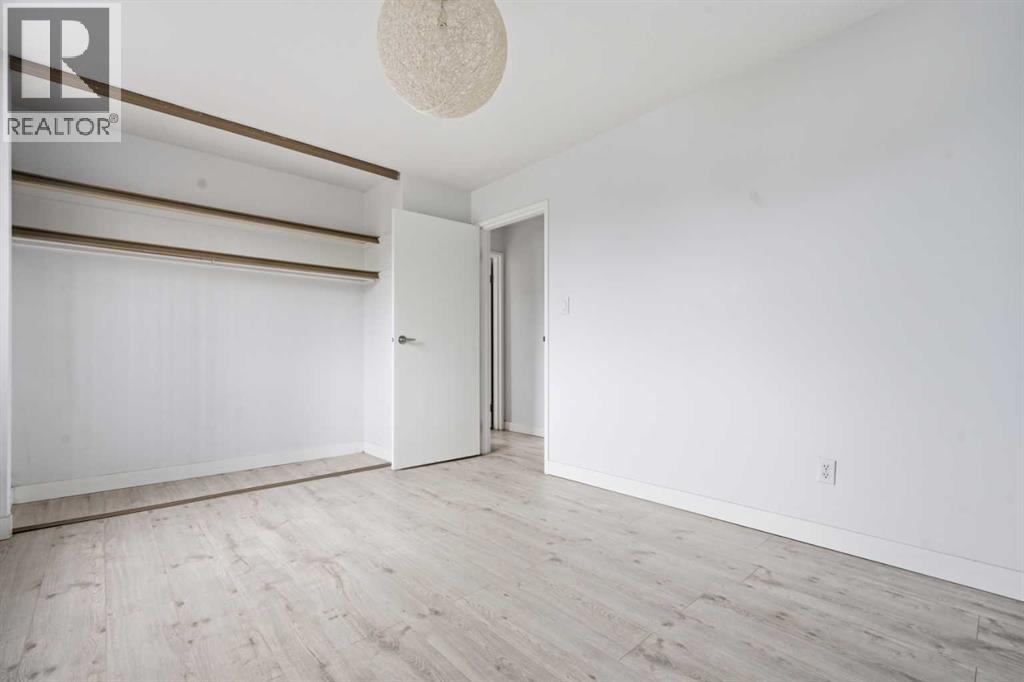 523 15 Avenue Southwest - Photo 16