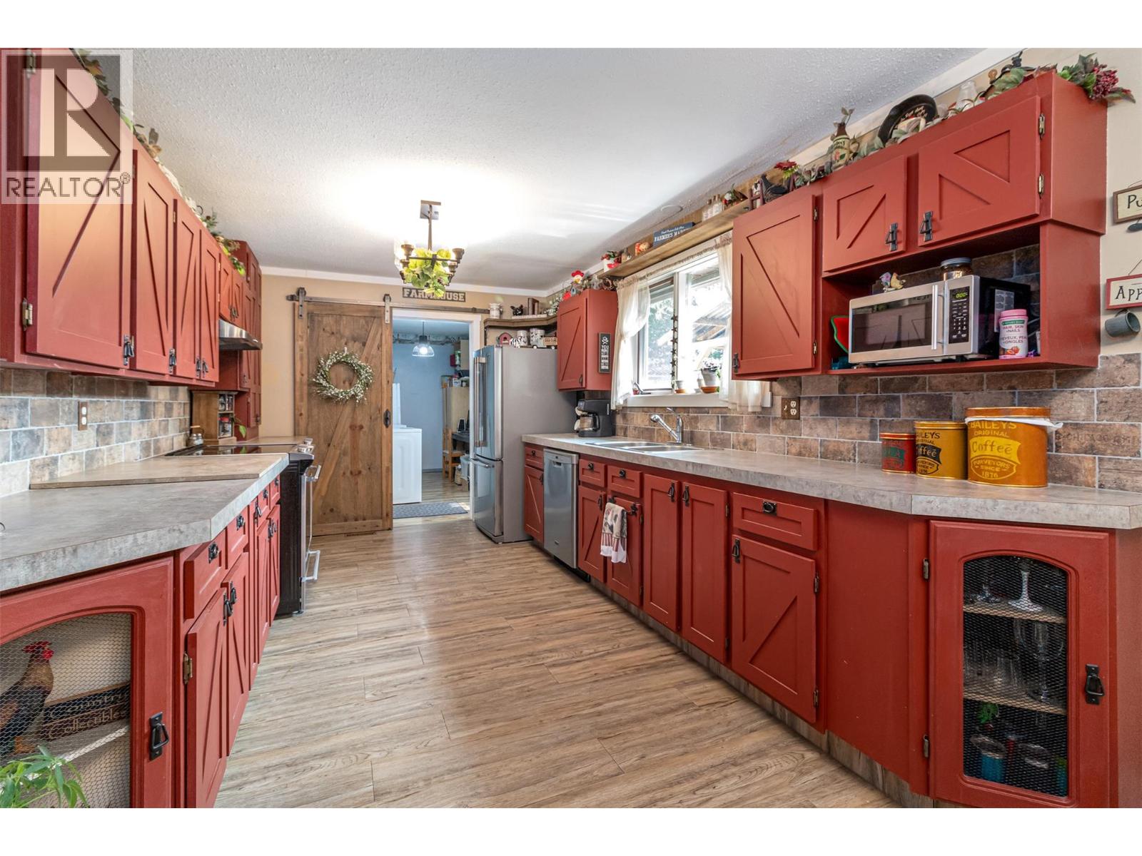 685 Stetson Court, Kelowna