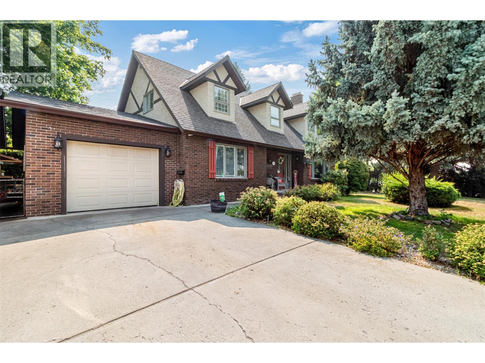 685 Stetson Court, Kelowna