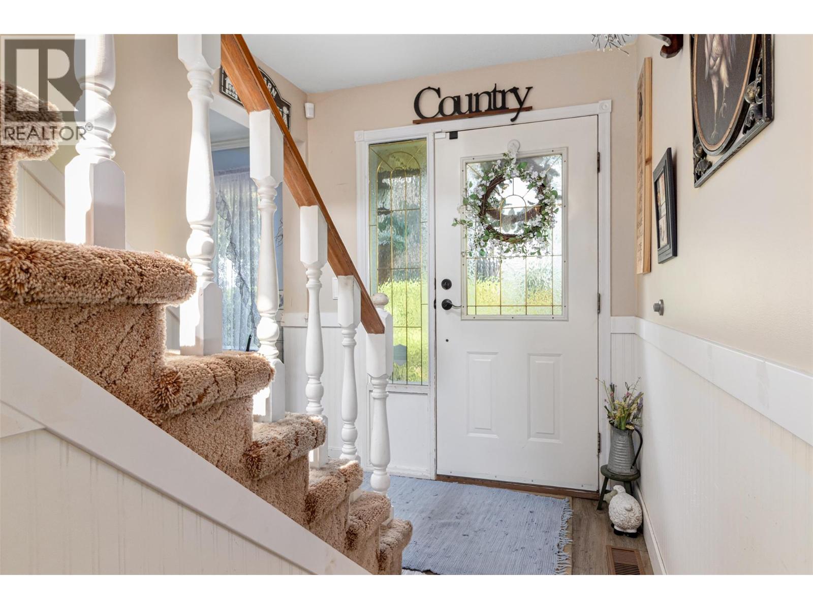 685 Stetson Court, Kelowna
