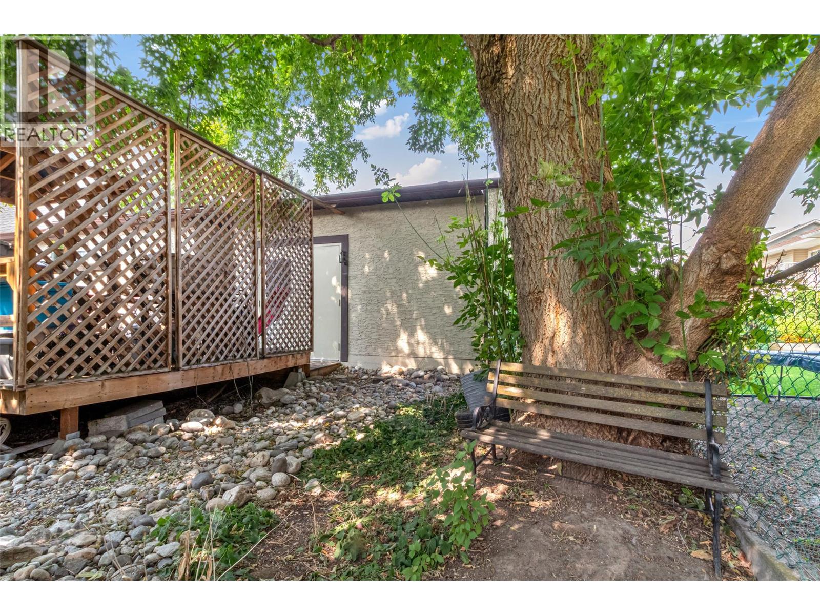 685 Stetson Court, Kelowna