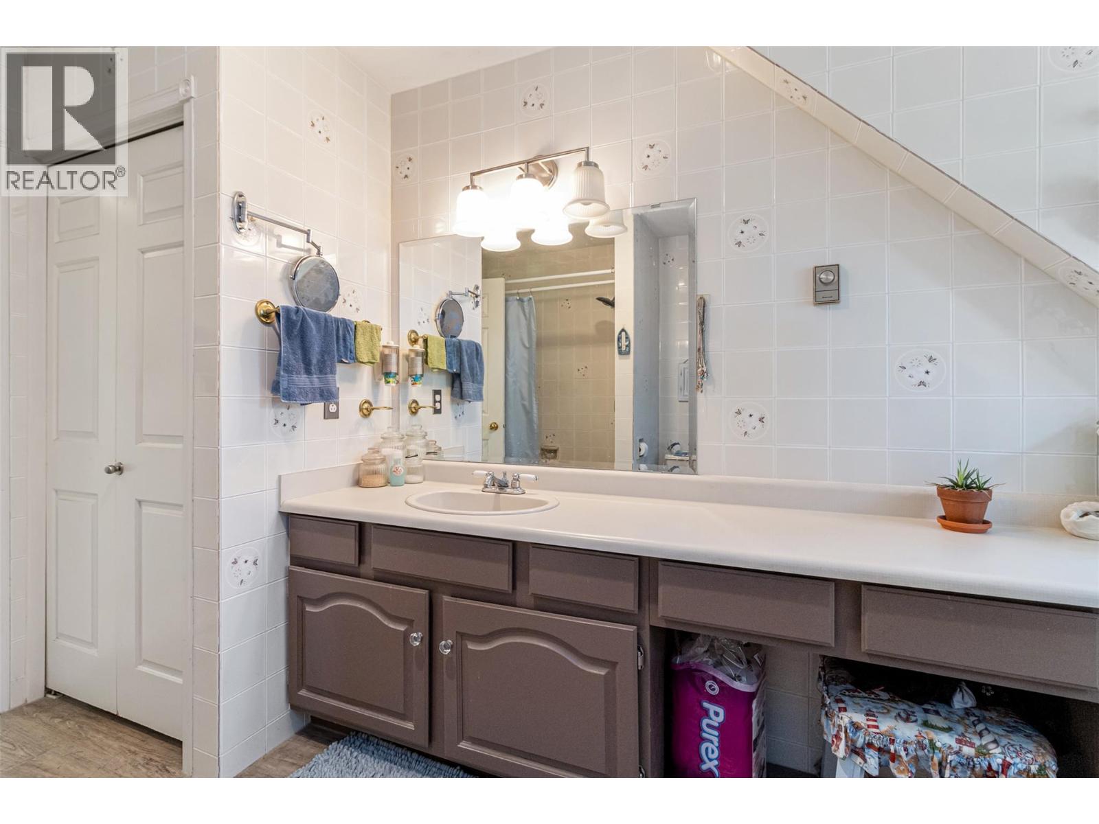 685 Stetson Court, Kelowna