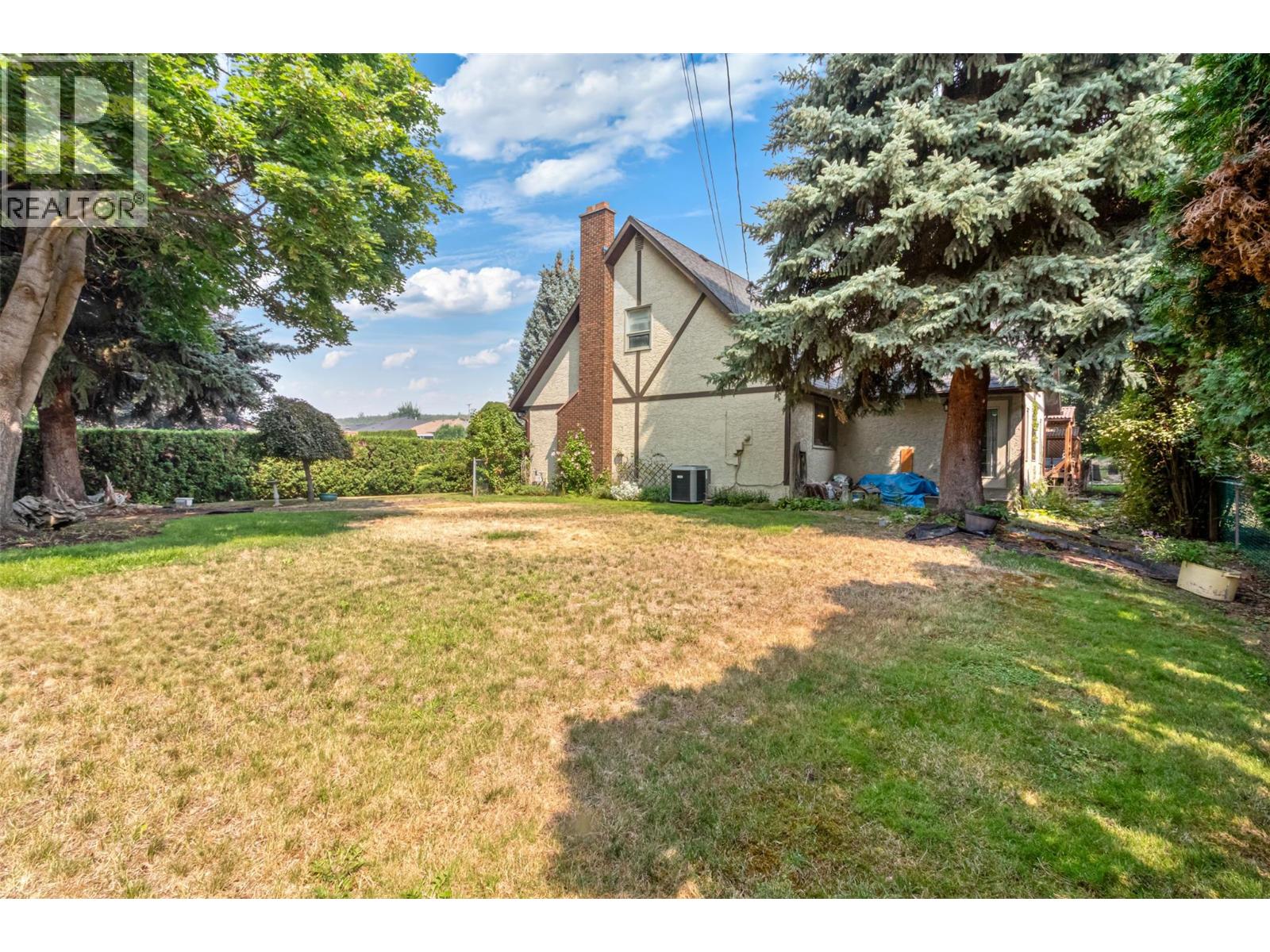685 Stetson Court, Kelowna