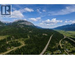 1260 Whitetail Drive, Golden, BC V0A1H7 Photo 10