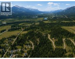 1260 Whitetail Drive, Golden, BC V0A1H7 Photo 20