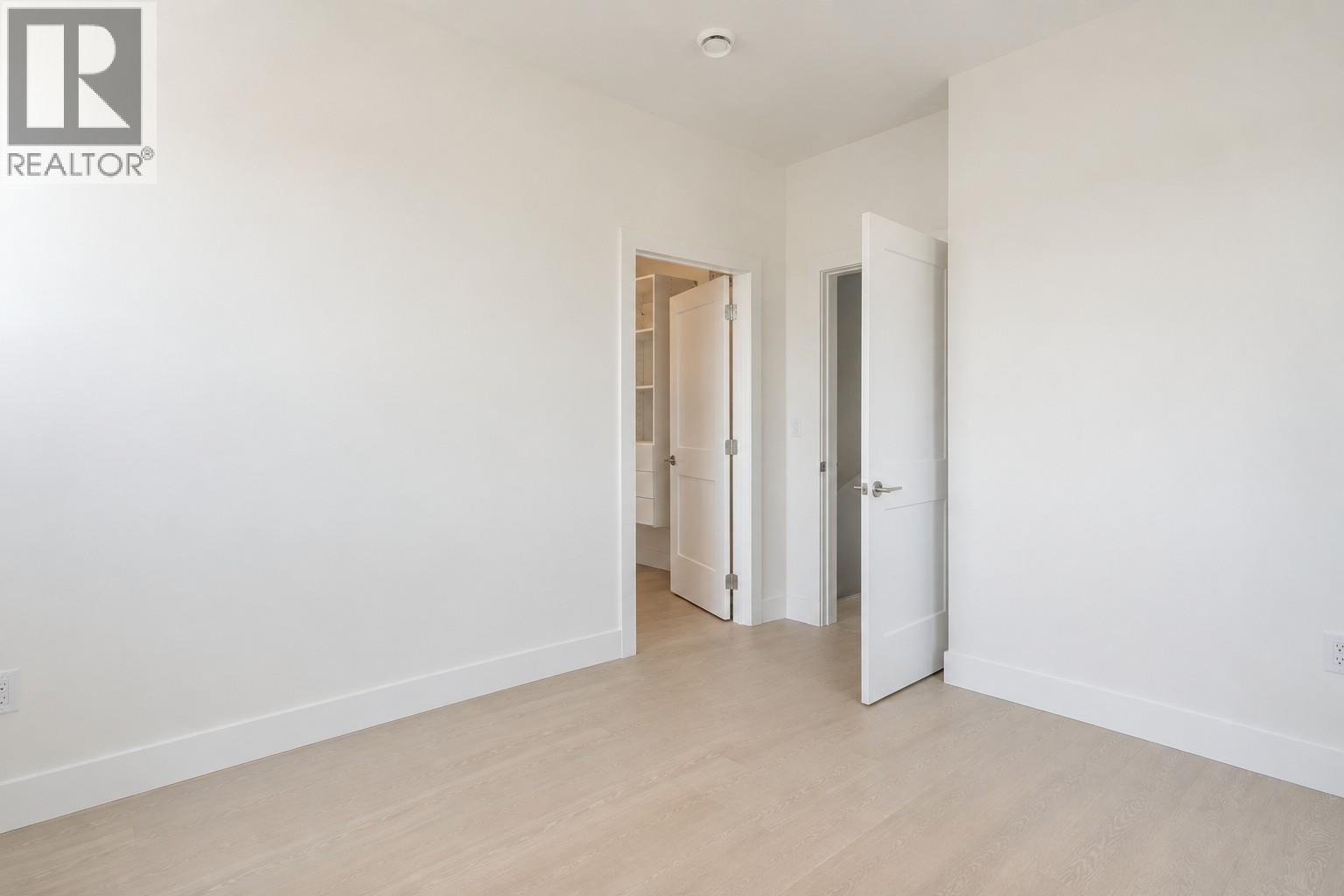 #7 235 Taylor Road - 16