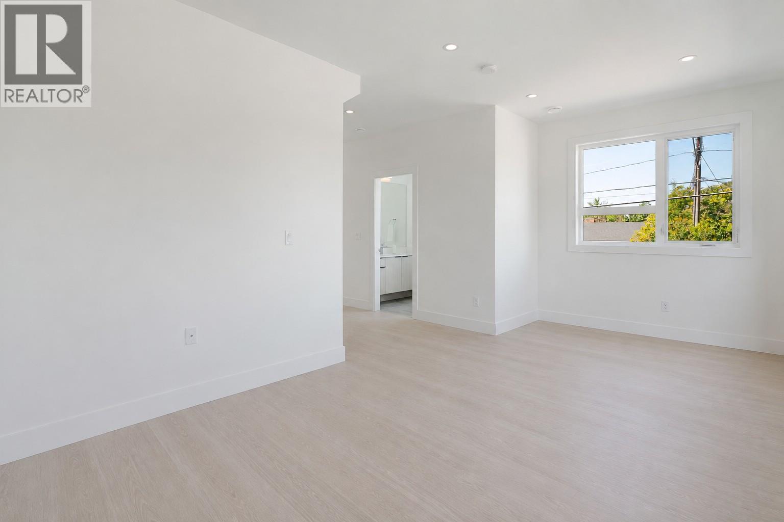 #7 235 Taylor Road - 13