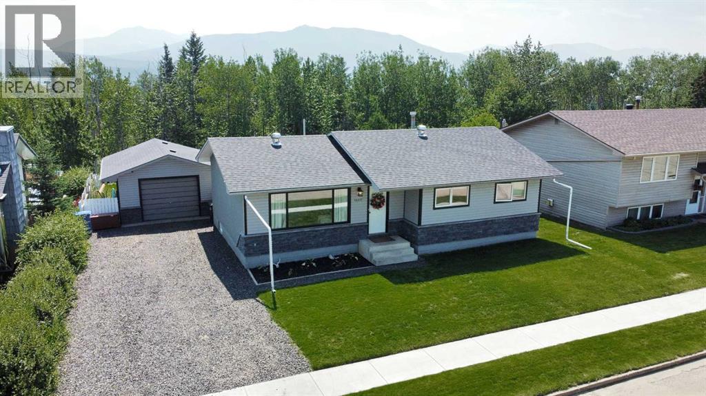 10237 97 Ave