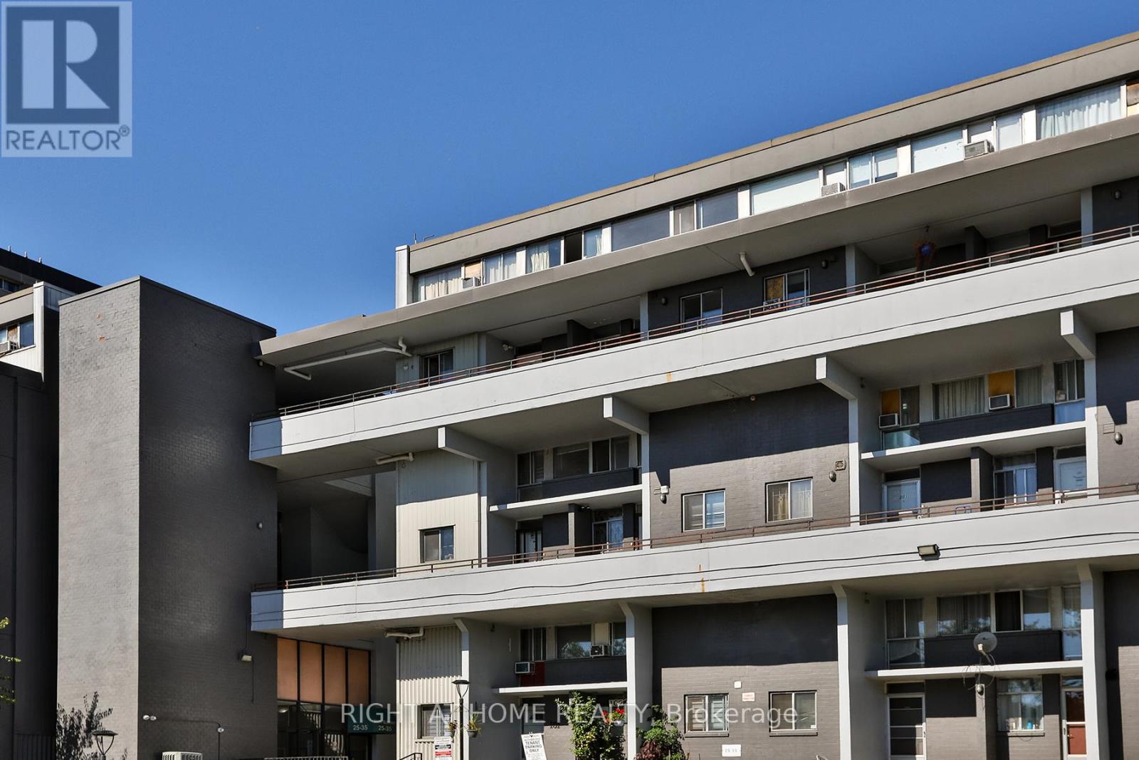 Photo of 35 Sunny Glenway