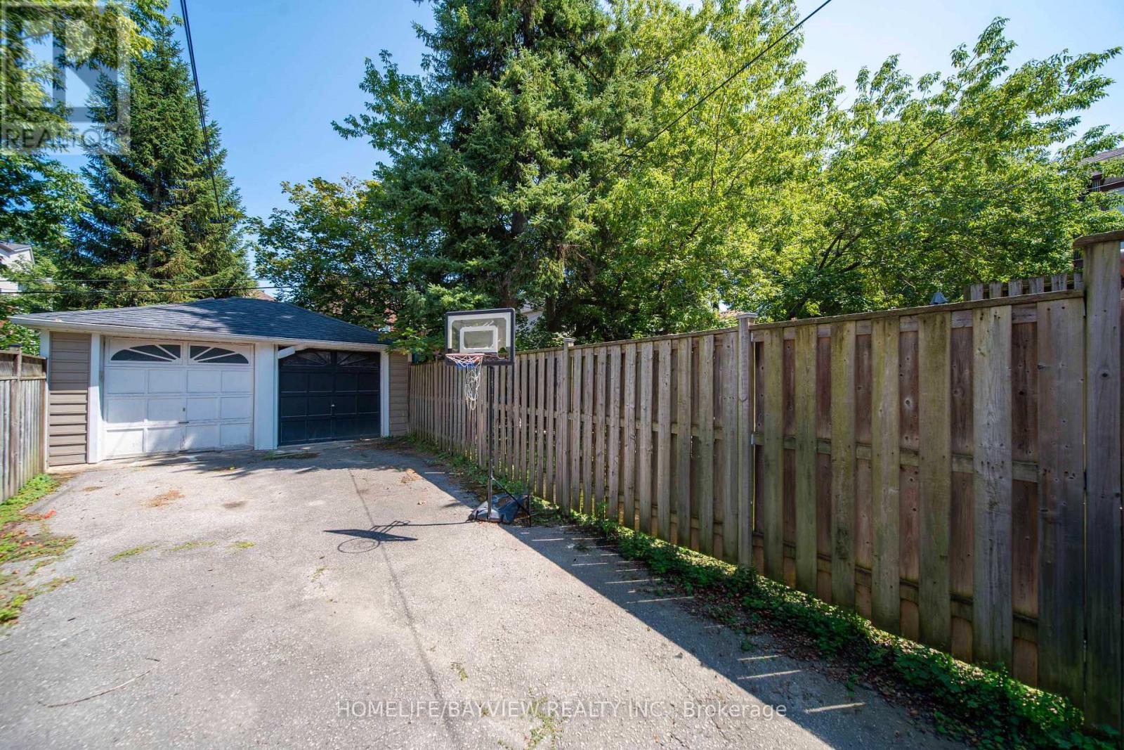 131 HEDDINGTON AVENUE - 30