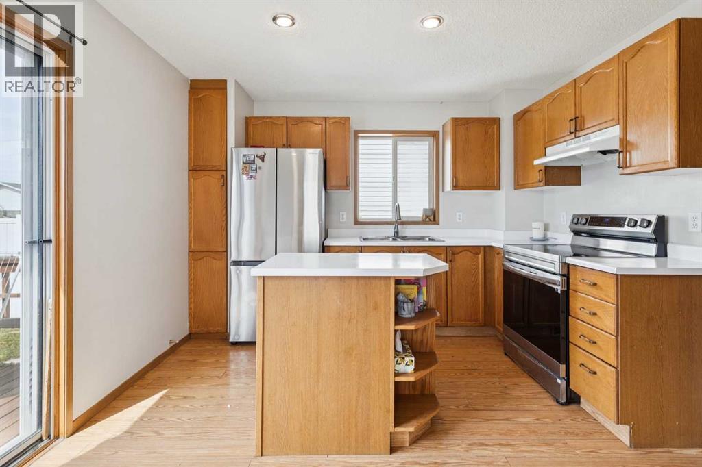 151 Rivercrest Close SE - 11