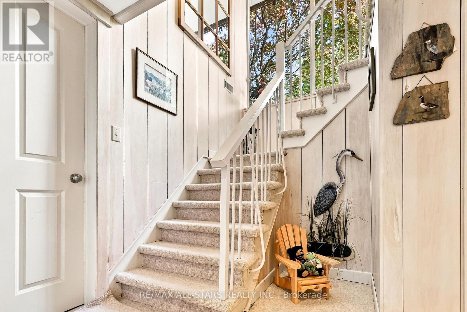 46 SAWMILL LANE - 26