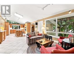 Sunroom - 46 Sawmill Lane, Whitchurch Stouffville, ON L0H1G0 Photo 9