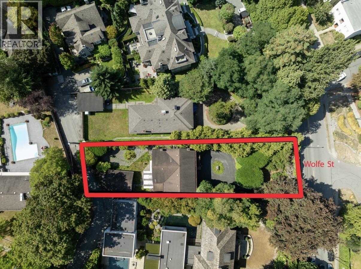 1270 WOLFE AVENUE, Vancouver — photo 2