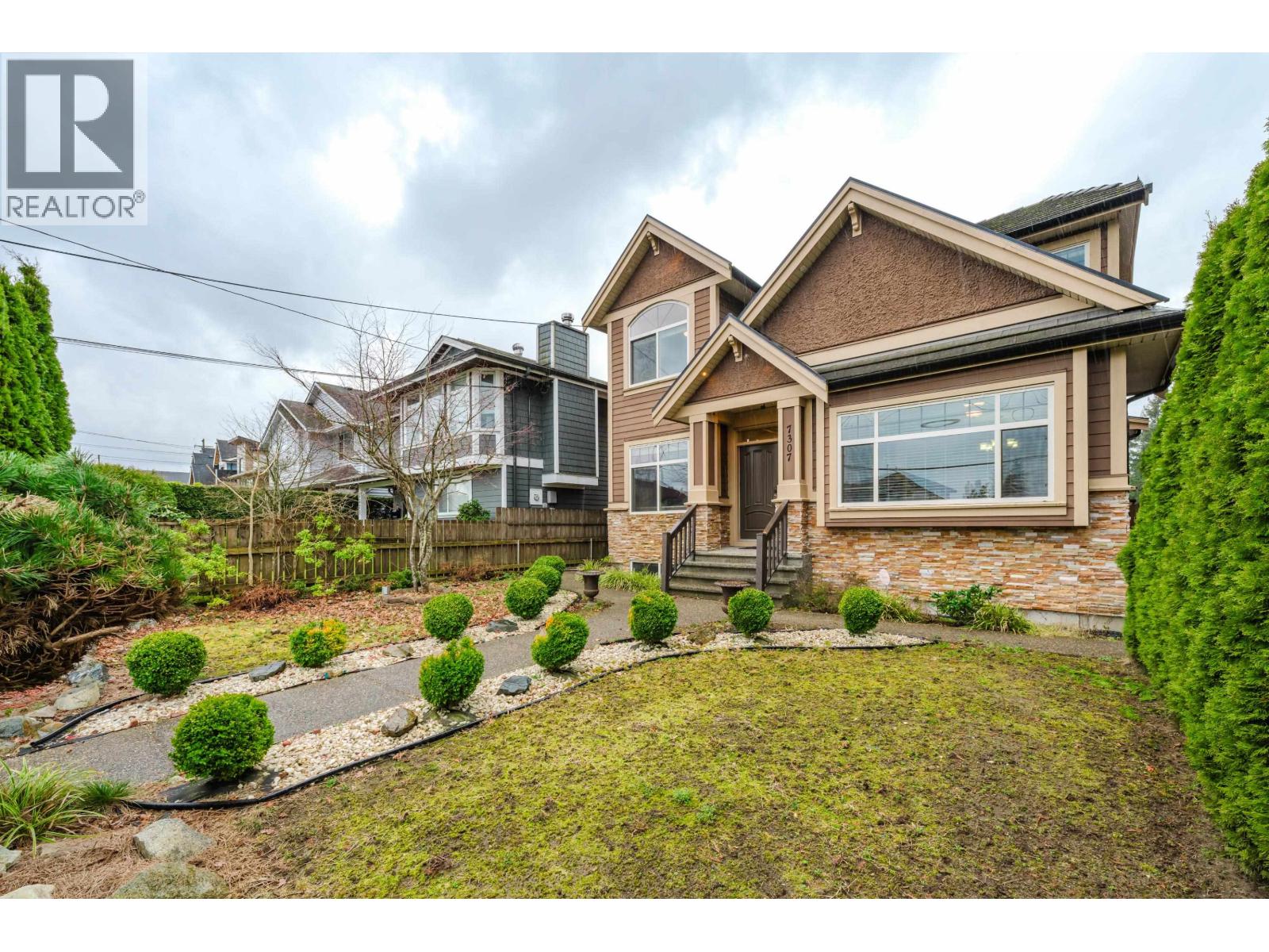 7307 2ND STREET, Burnaby