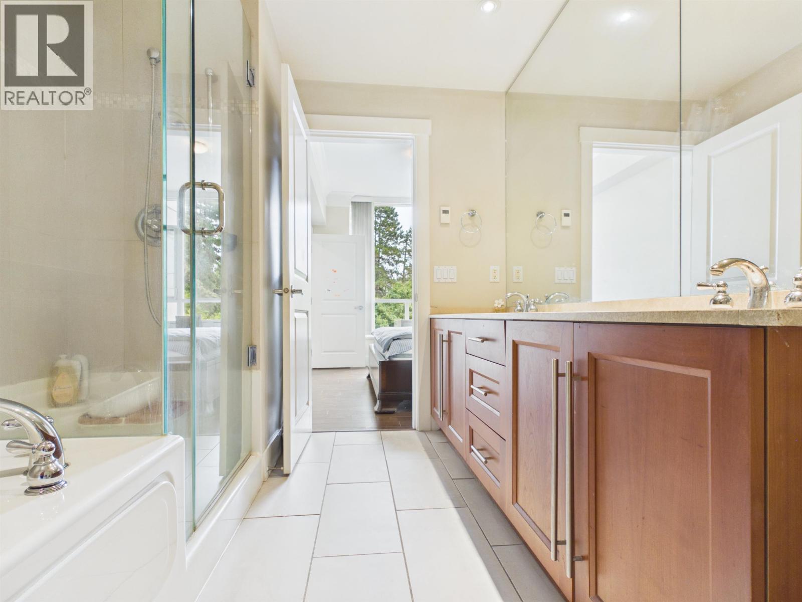 2 Bed, 2 Bath Apartment for Sale in Vancouver – 401 4759 VALLEY DRIVE, Vancouver – MLS# R3154554 - Image 11