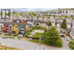 3429 Roxton Avenue, Coquitlam, BC V3B3H7 Photo 13