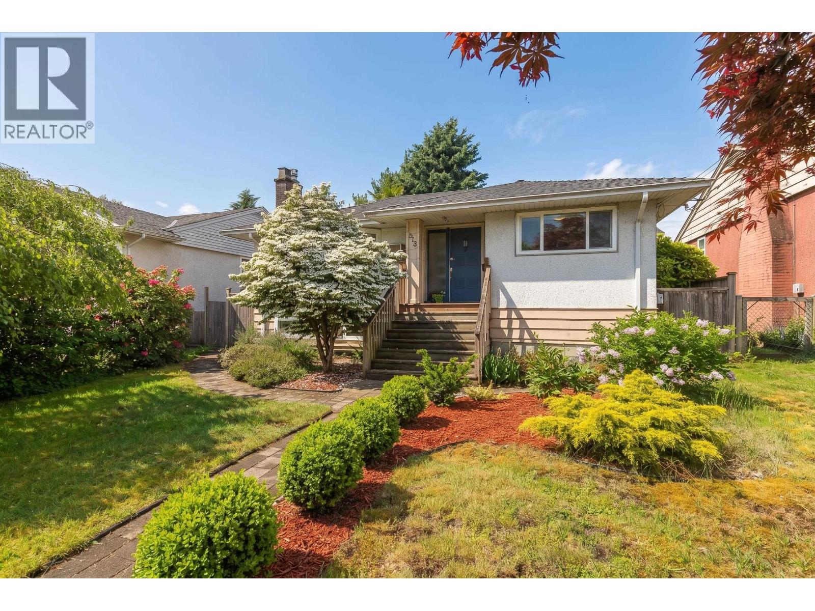 513 GARRETT STREET, New Westminster