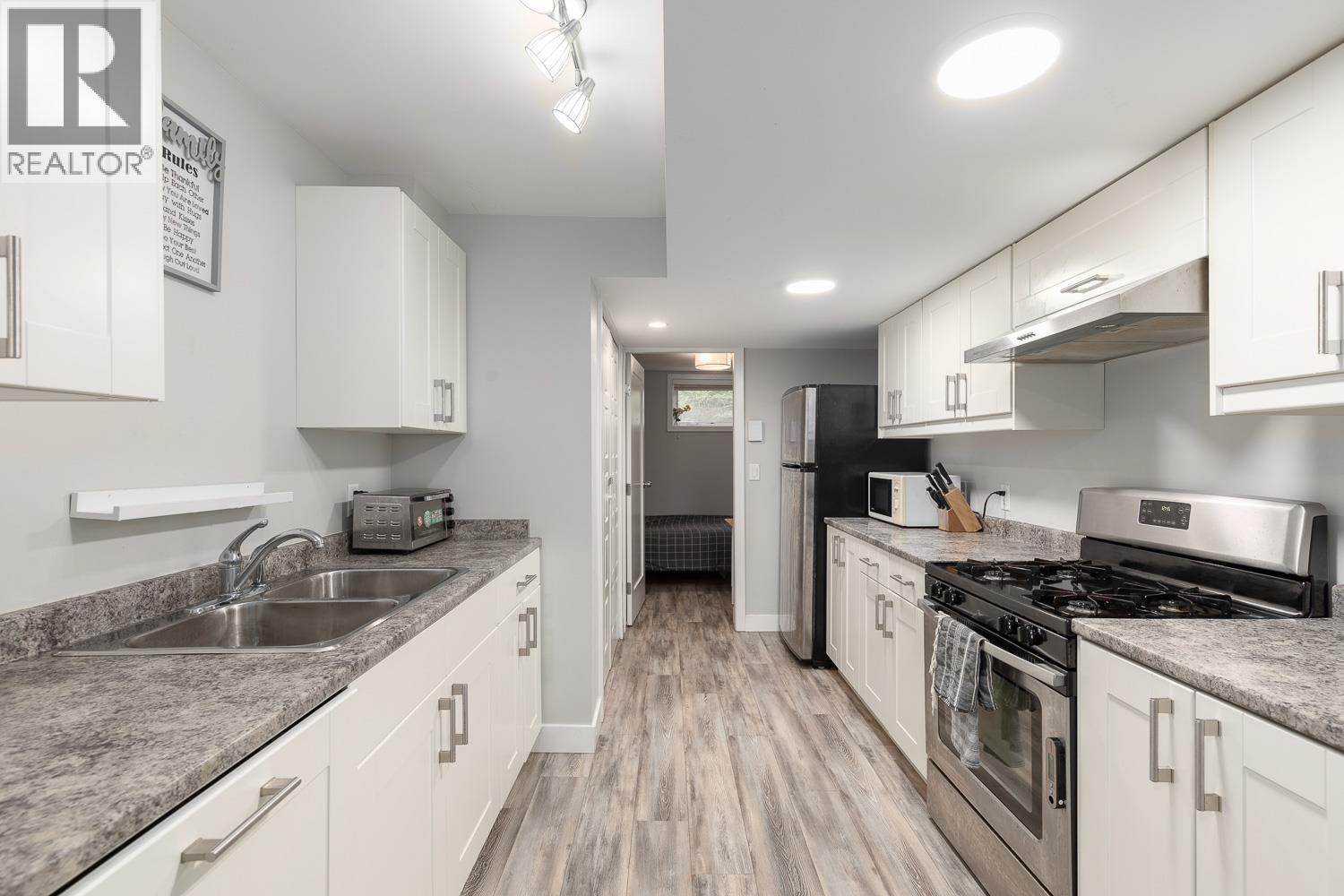 513 GARRETT STREET, New Westminster