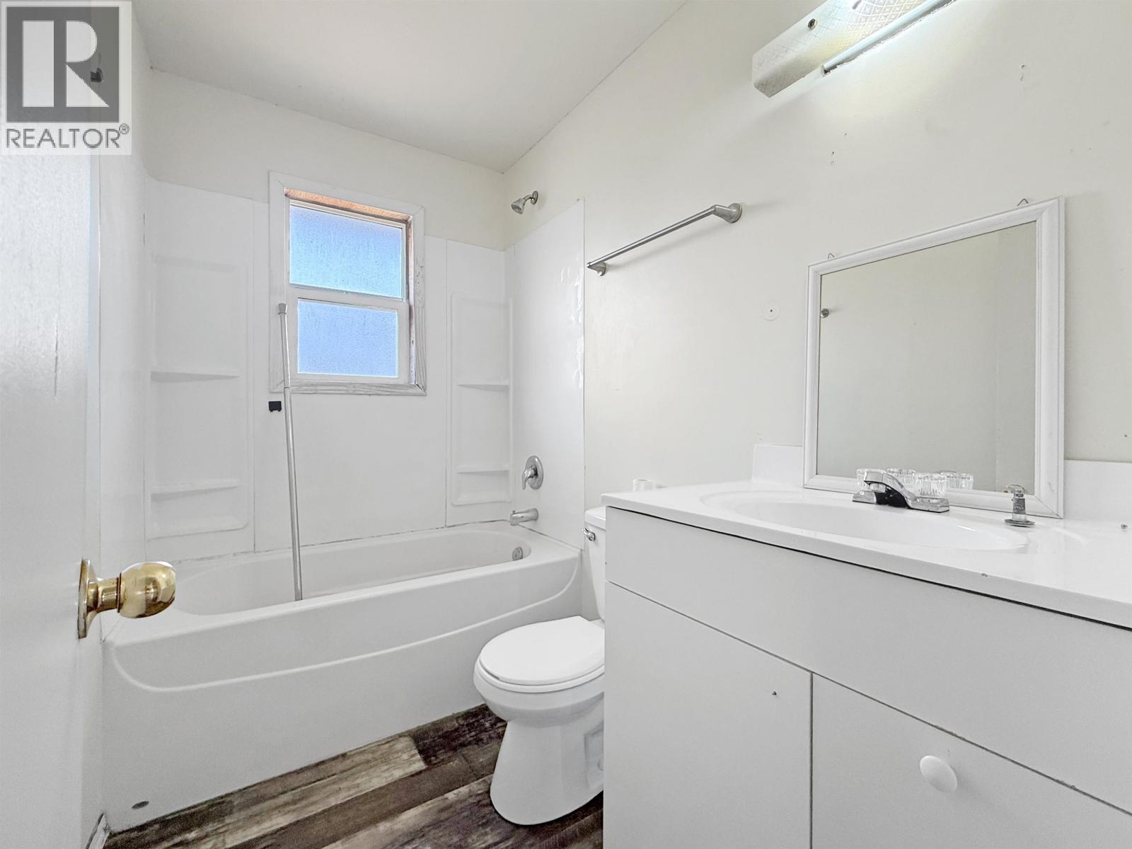 1181 N THIRD AVENUE - Image 10