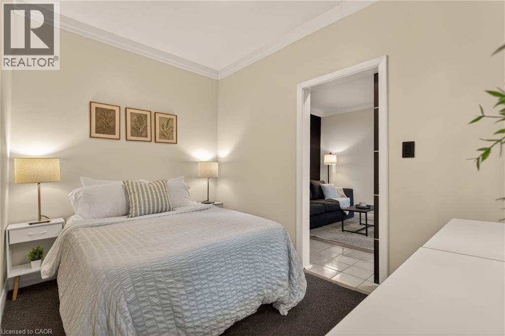 153 FERRIE Street E - Image 21