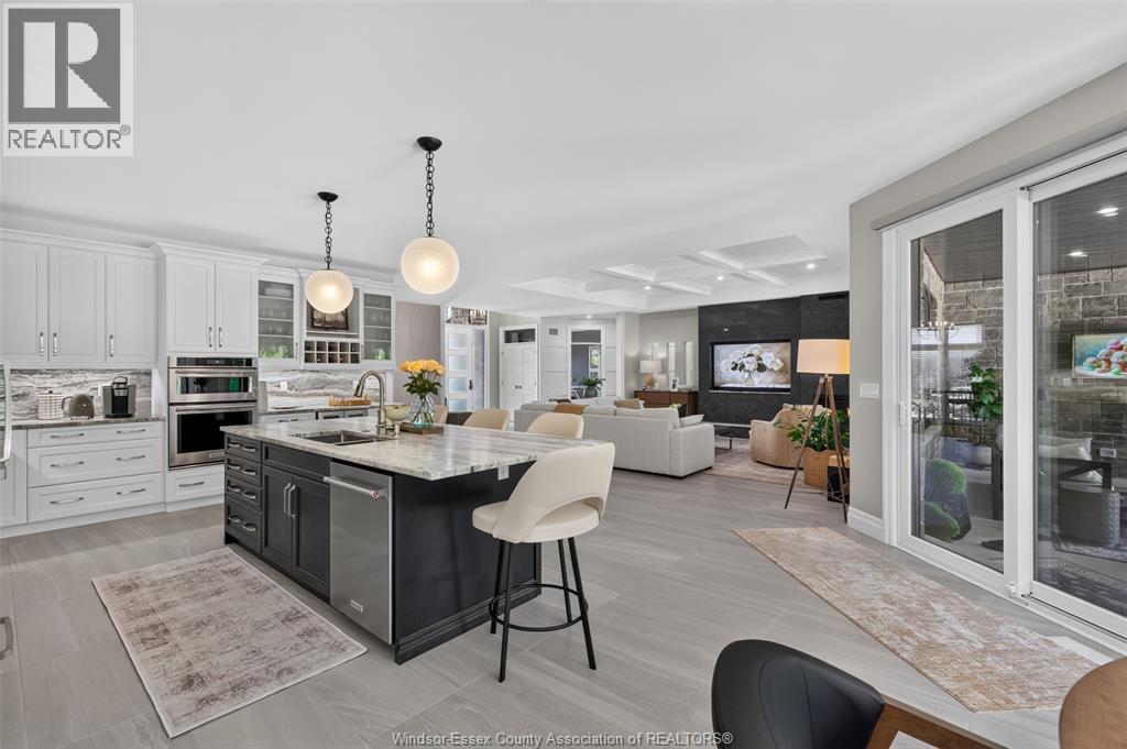 22 Emily AVENUE - 16