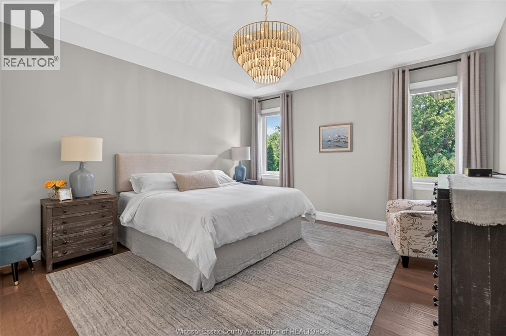 22 Emily AVENUE - 18