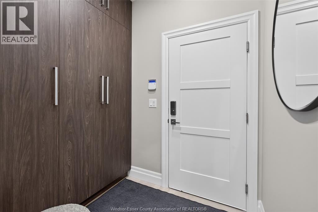 22 Emily AVENUE - 25