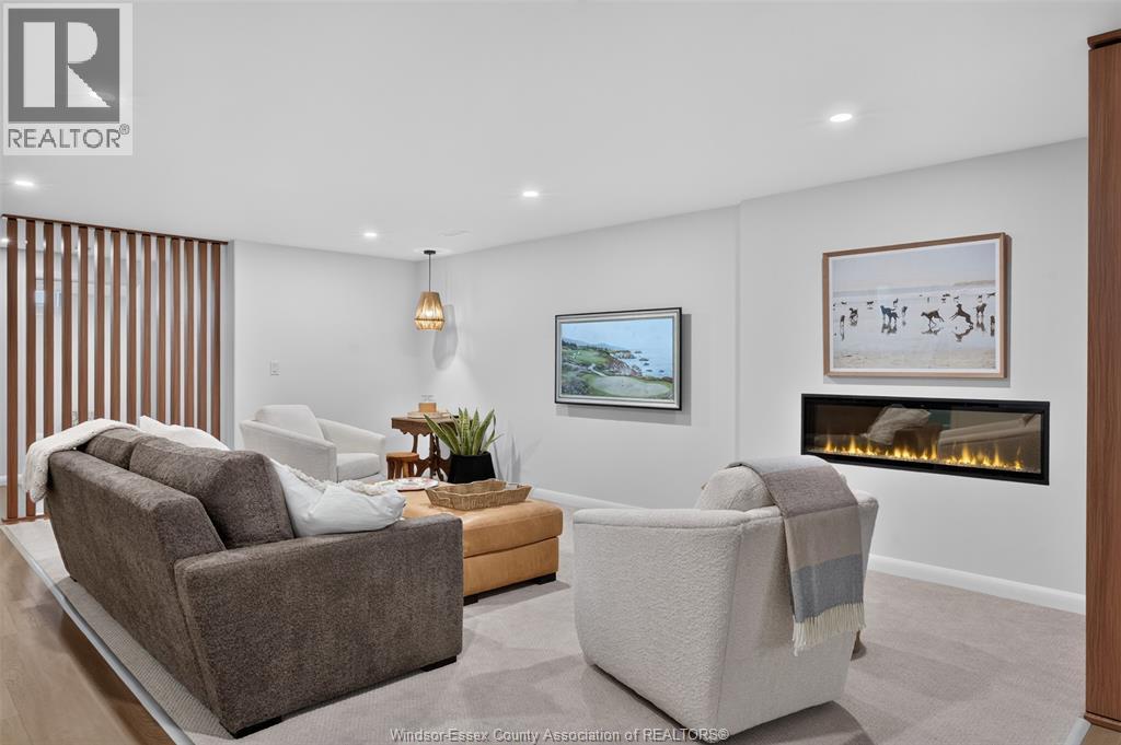 22 Emily AVENUE - 31