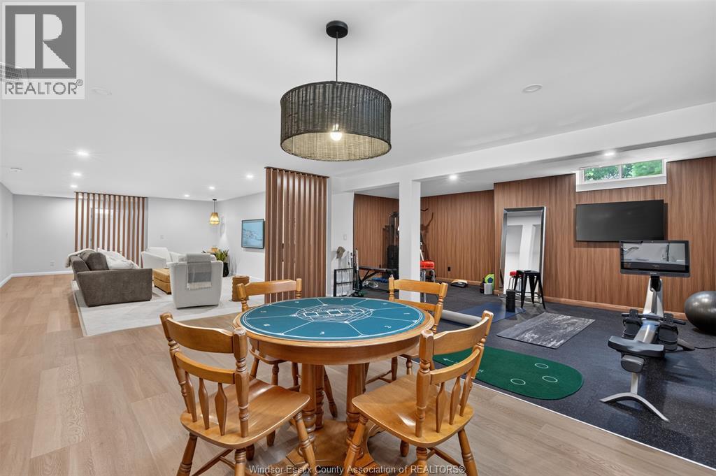 22 Emily AVENUE - 35