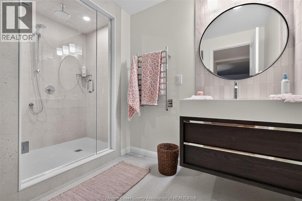 22 Emily AVENUE - 36