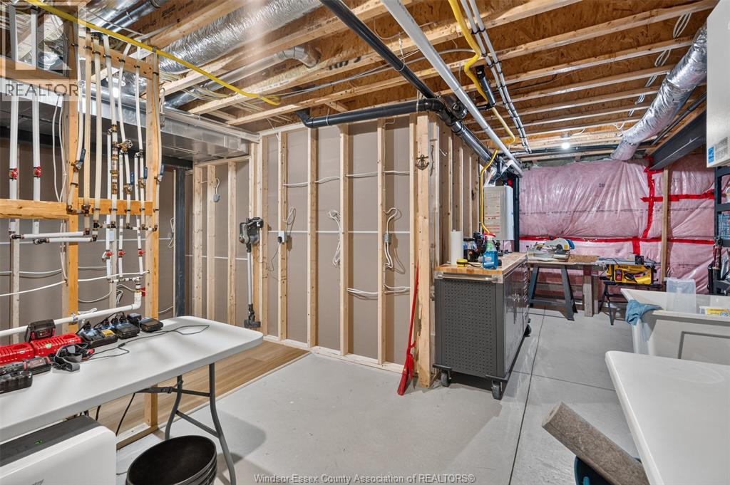 22 Emily AVENUE - 37