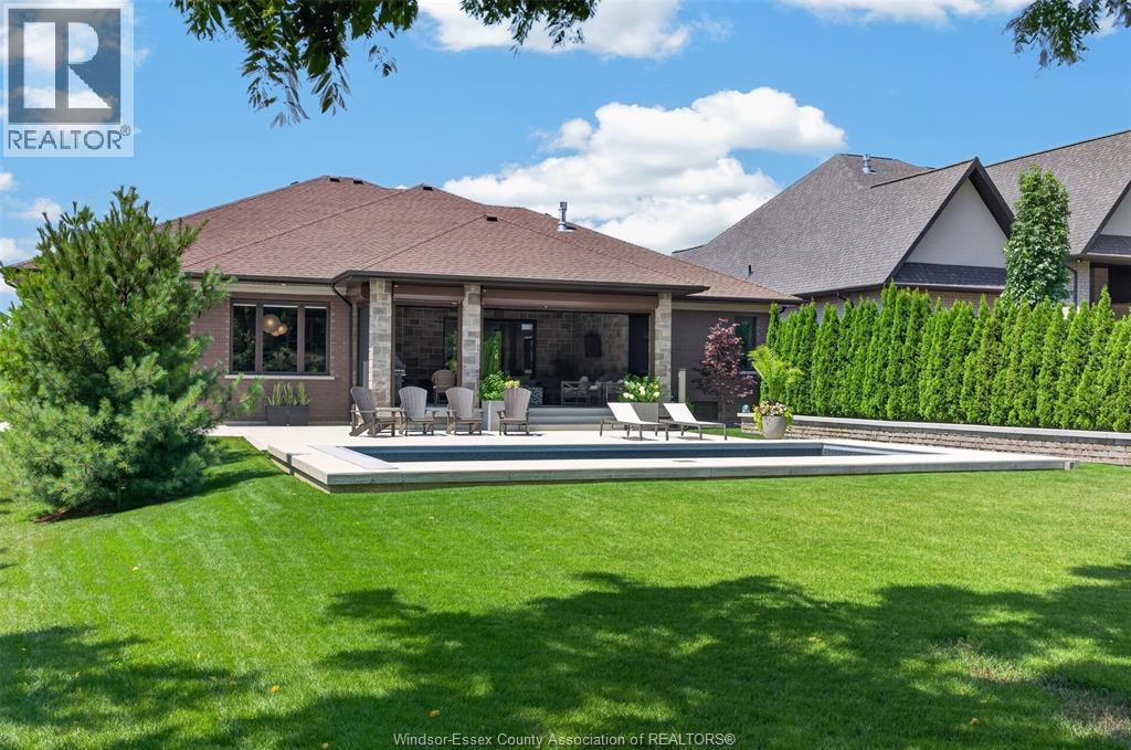 22 Emily AVENUE - 43