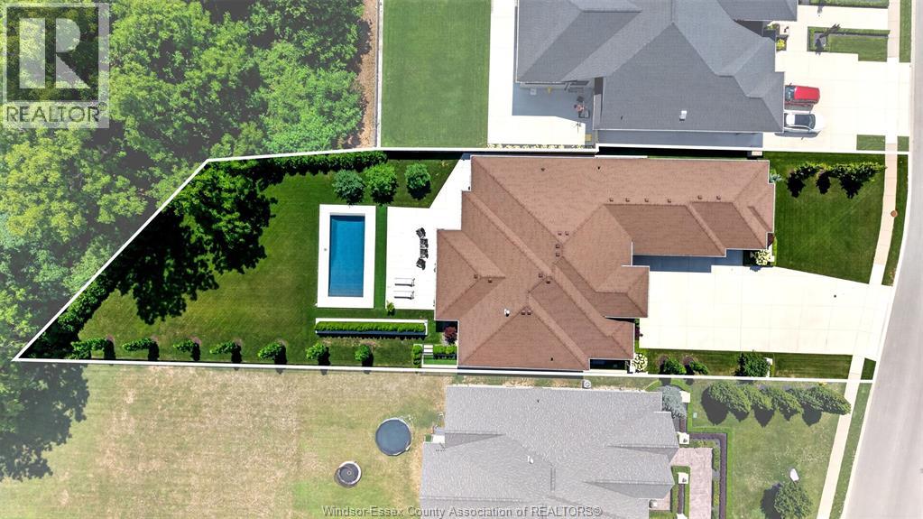 22 Emily AVENUE - 48