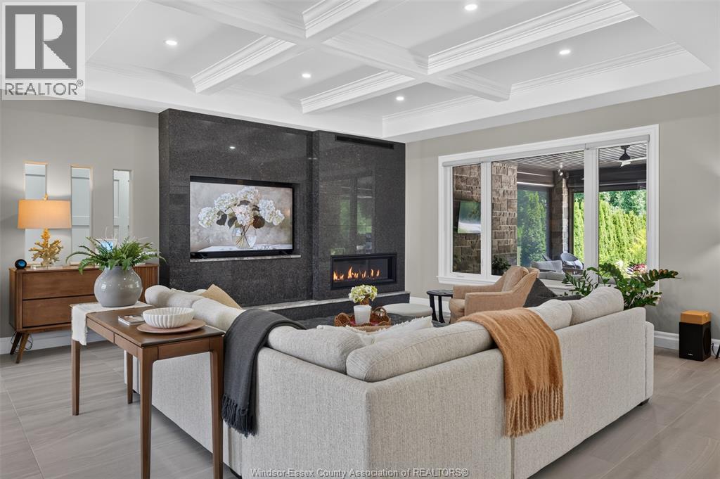 22 Emily AVENUE - 8