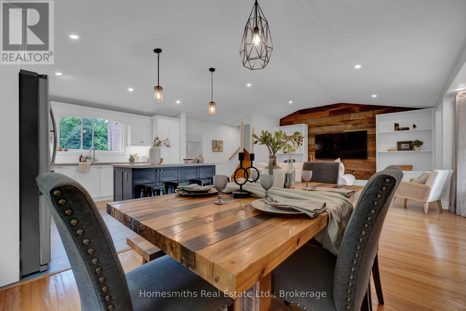 4726 MAIN STREET - 20